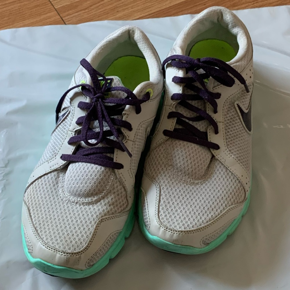 Nike Running Shoes US8.5